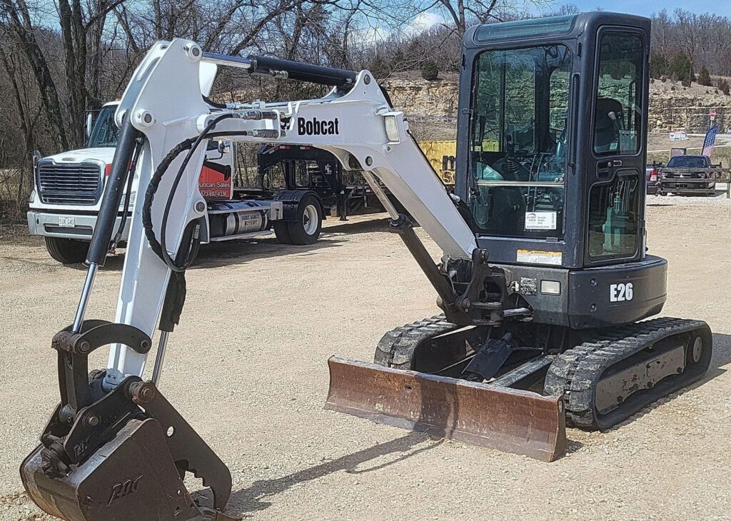 2016 Bobcat E26