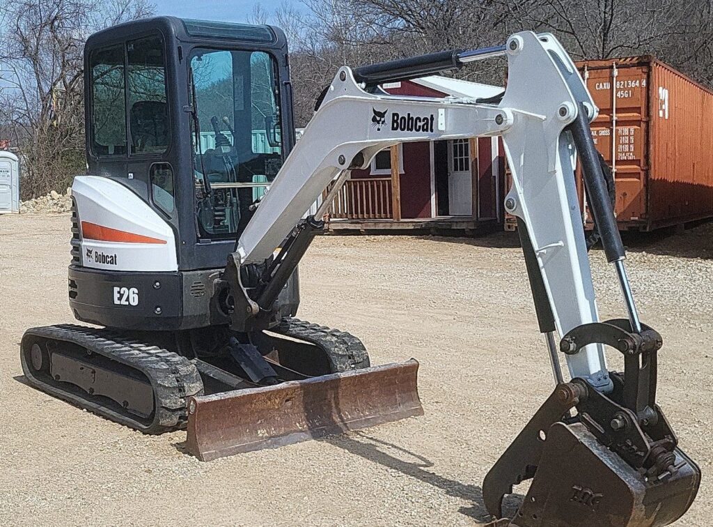 2016 Bobcat E26