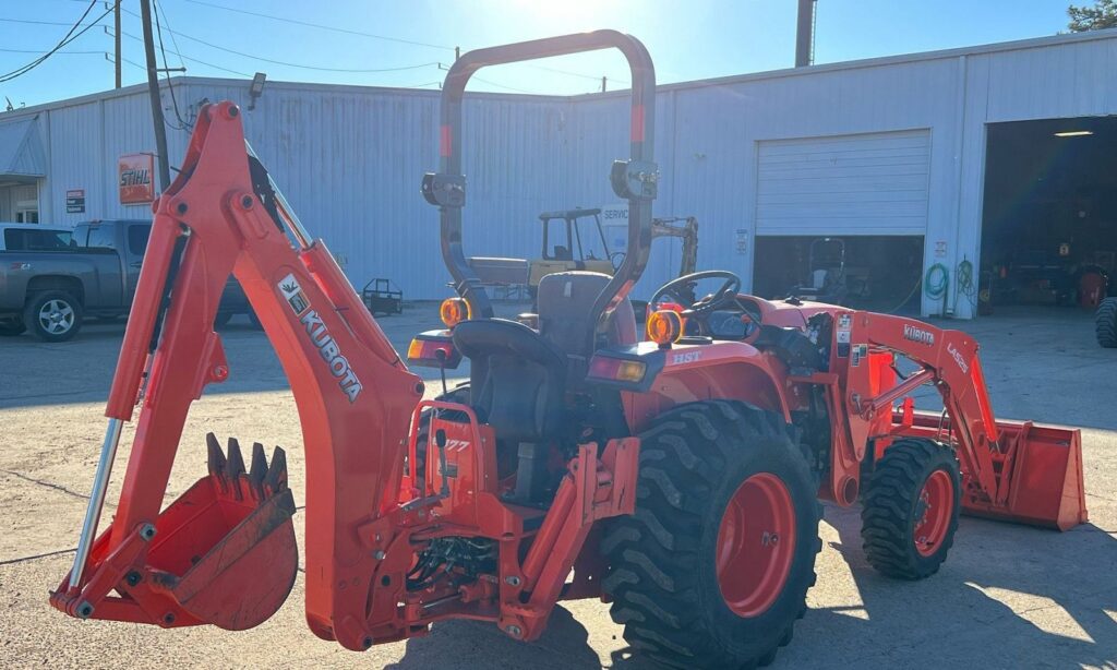 2018 Kubota L3301HST