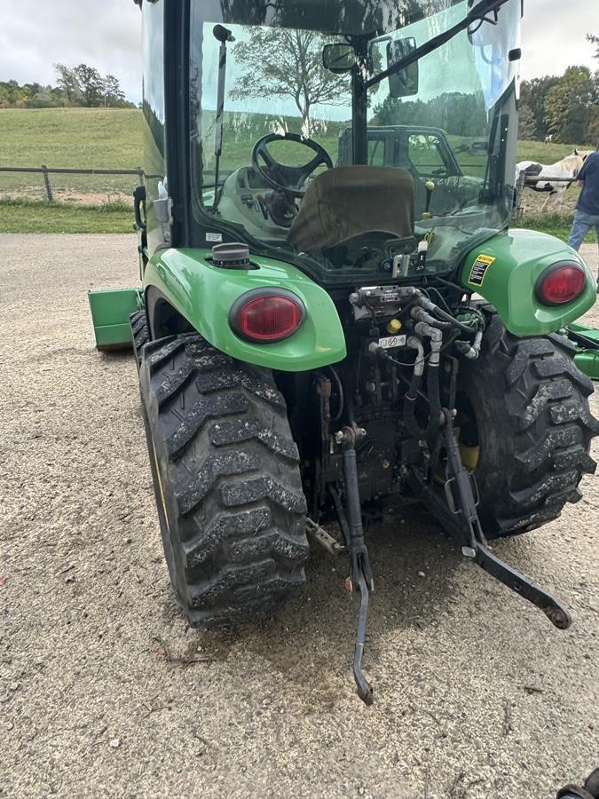 2010 JOHN DEERE 3720 With Attachments