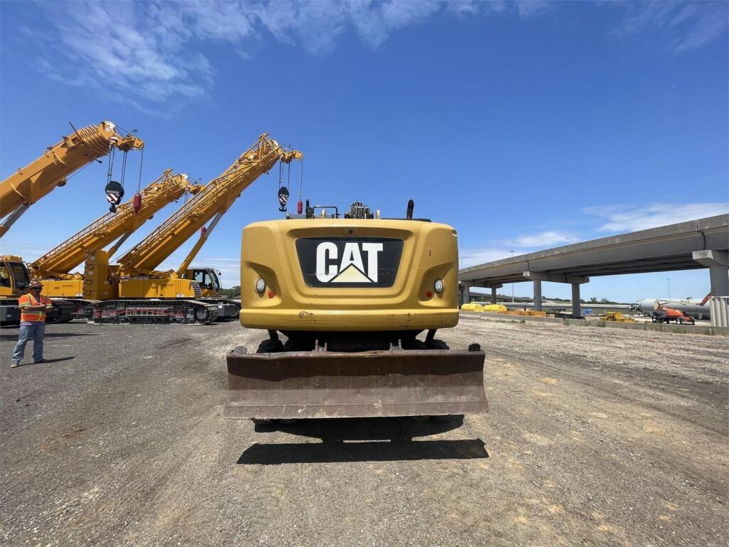 2015 CATERPILLAR M320F