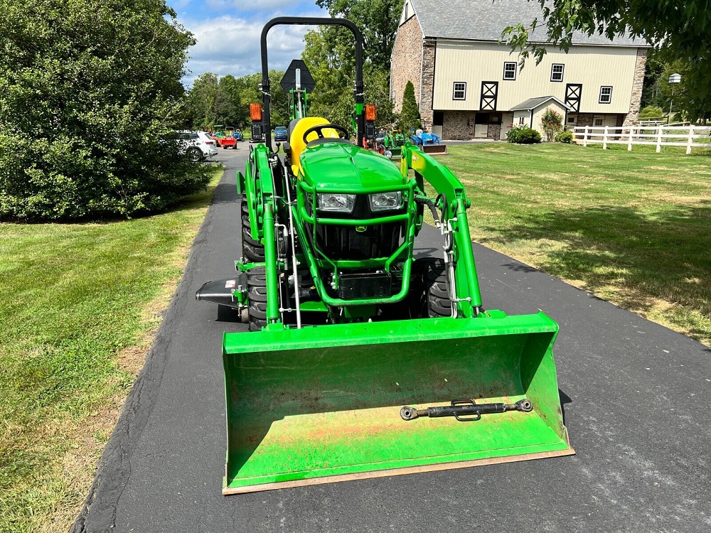 2018 John Deere 2032R